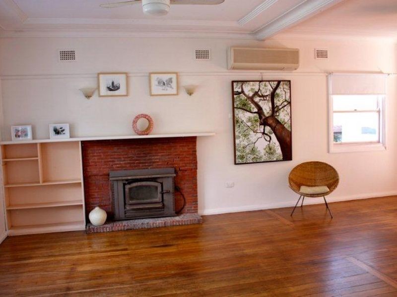 18 Moore street, West Gosford NSW 2250