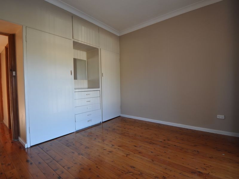 11 Dalton Street, Wyoming NSW 2250