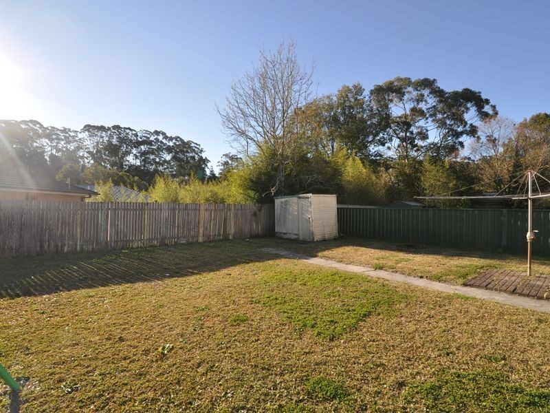 11 Dalton Street, Wyoming NSW 2250