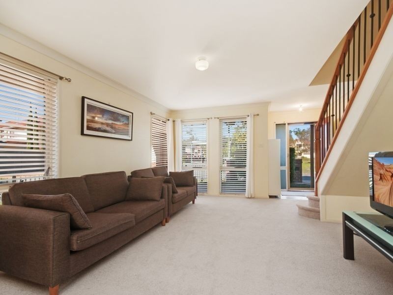 33 Worrell Circuit, Wyoming NSW 2250