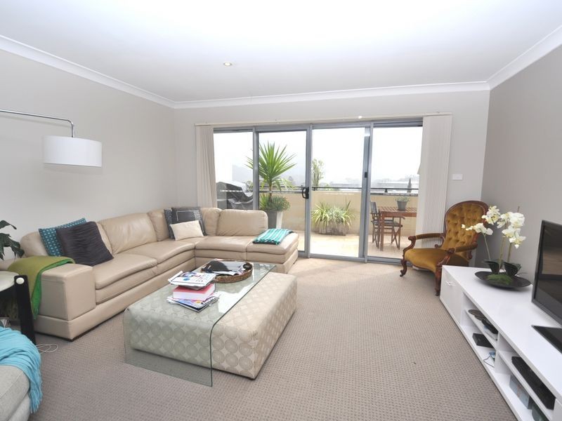 2/89 Faunce Street, West, Gosford NSW 2250