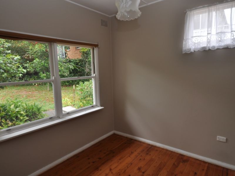 13 Lynn Avenue, Point Frederick NSW 2250