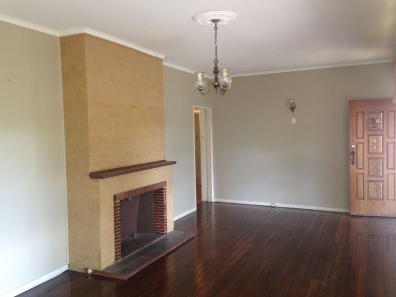 13 Lynn Avenue, Point Frederick NSW 2250