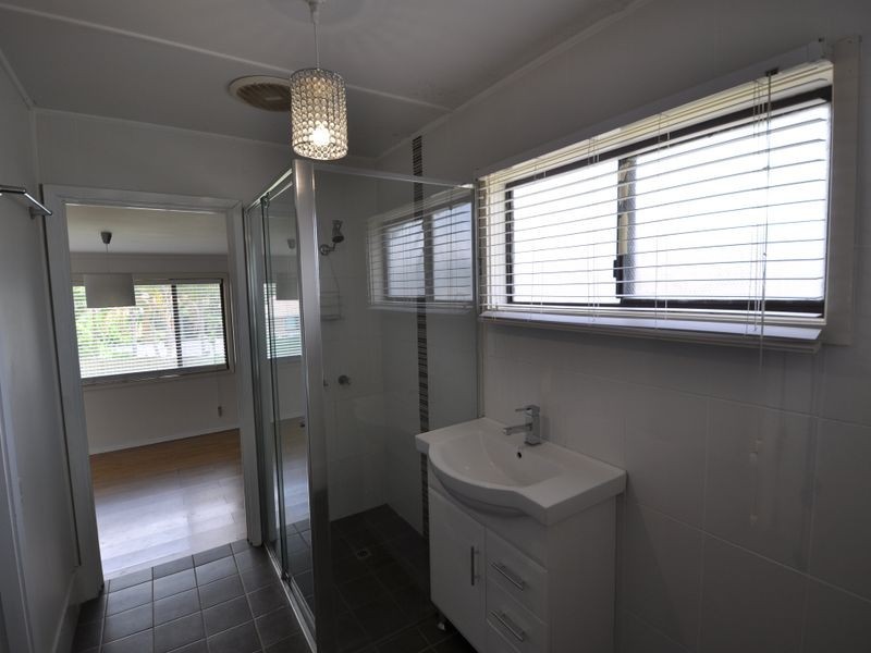 22 Sunset Street, Wyoming NSW 2250