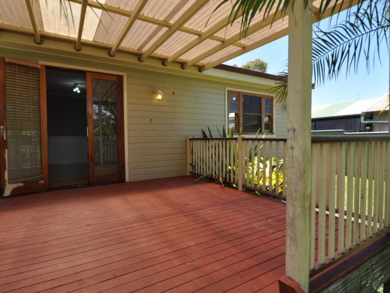 6 Yates Road, Ourimbah NSW 2258