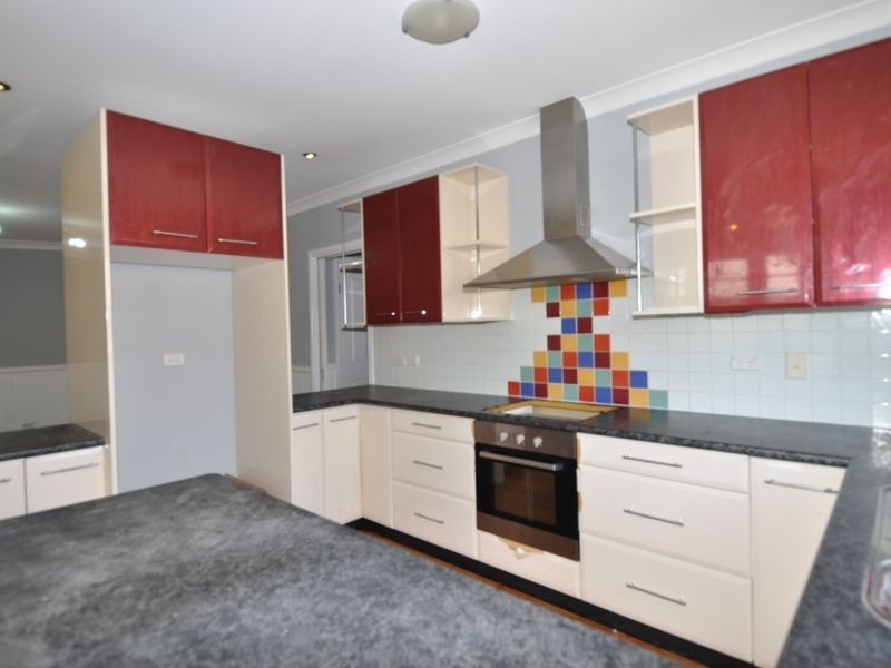 6 Yates Road, Ourimbah NSW 2258