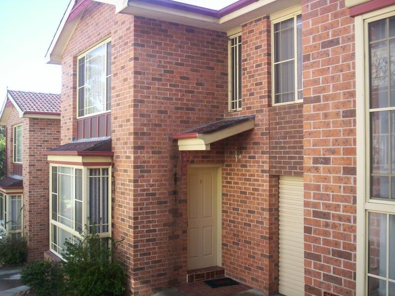 2/165 Gertrude Street, Gosford NSW 2250