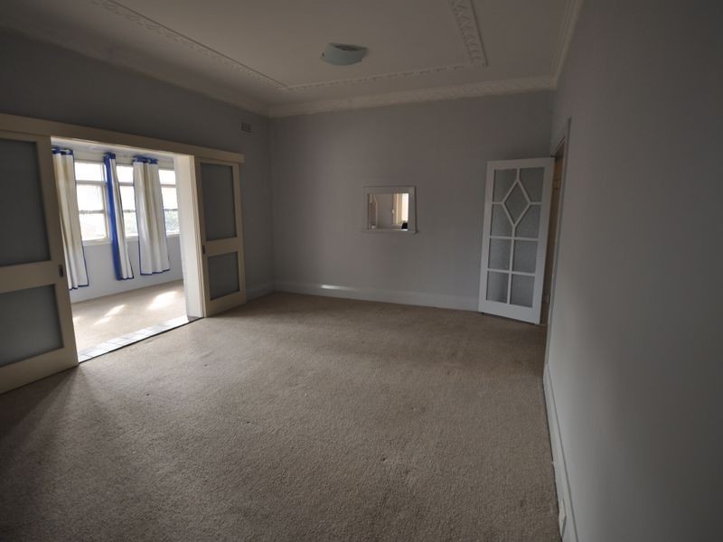 8 York Street, East Gosford NSW 2250