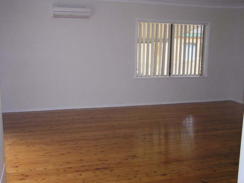 2/28 Matthews Parade, Point Clare NSW 2250