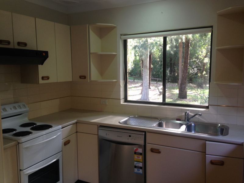 2/28 Matthews Parade, Point Clare NSW 2250