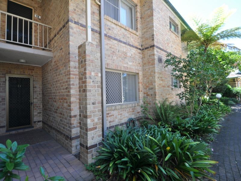 11/12-20 Kinarra Avenue, Wyoming NSW 2250
