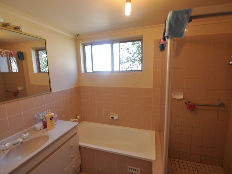 11/12-20 Kinarra Avenue, Wyoming NSW 2250
