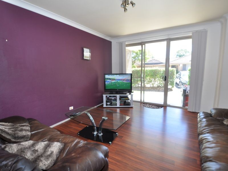 11/12-20 Kinarra Avenue, Wyoming NSW 2250