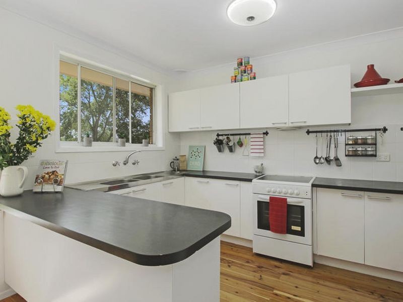 14 Lock Avenue, Springfield NSW 2250