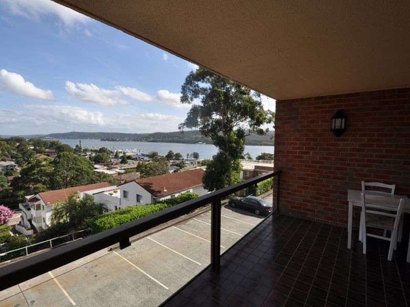 22/3 Joseph Lloyd Close, Gosford NSW 2250