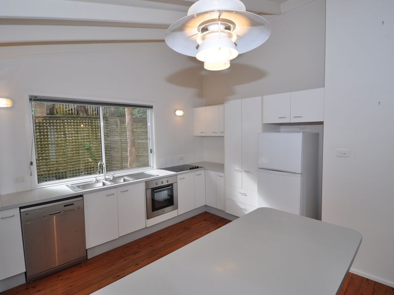 30 Surf Rider Ave, North Avoca NSW 2260