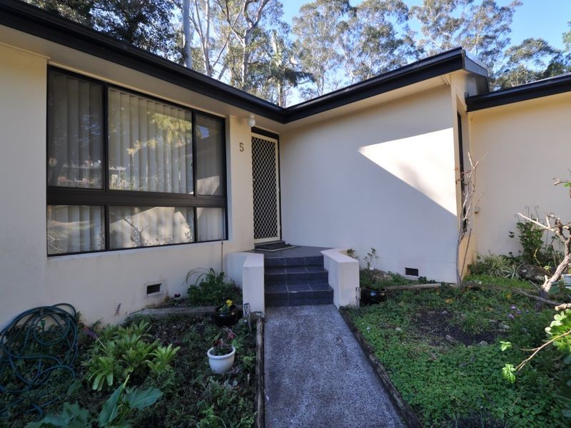 5 Cranbrook Avenue, Wyoming NSW 2250