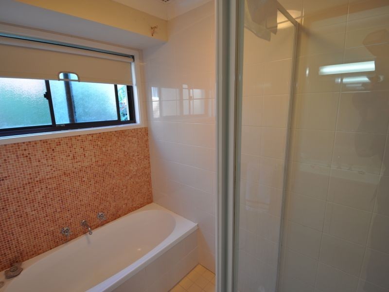 5 Cranbrook Avenue, Wyoming NSW 2250