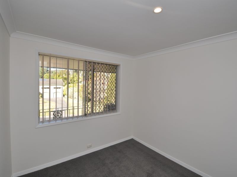 16 Small Street, Wyoming NSW 2250