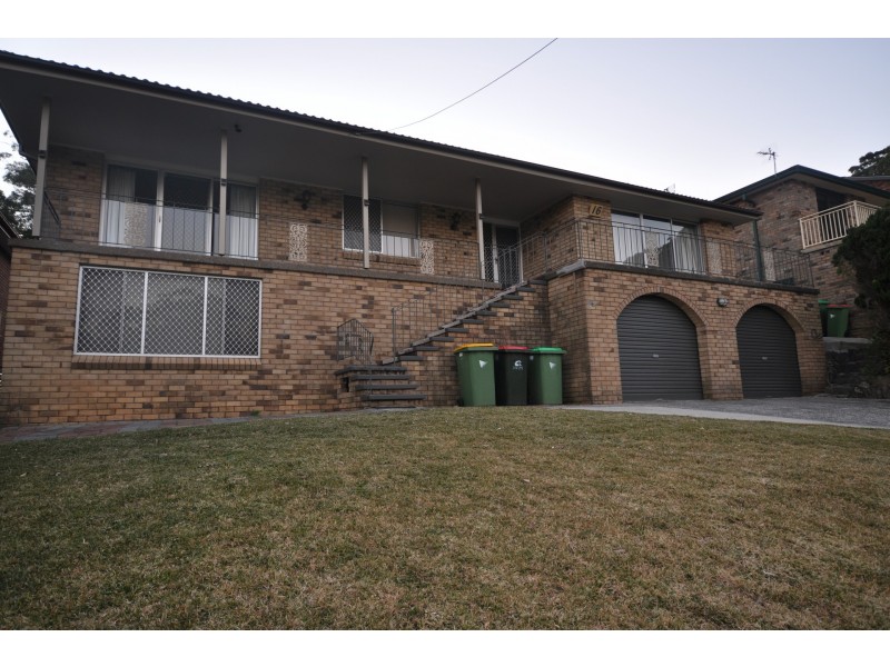 16 Small Street, Wyoming NSW 2250