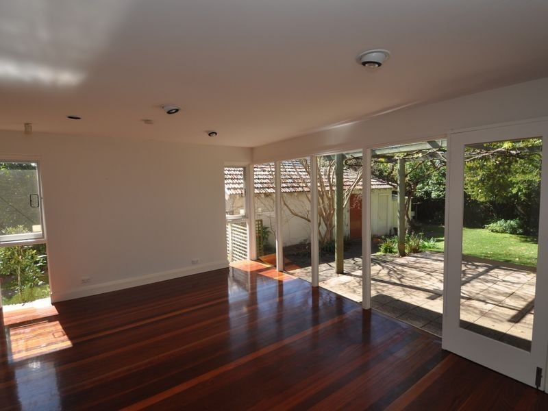 179 Albany Street, Point Frederick NSW 2250