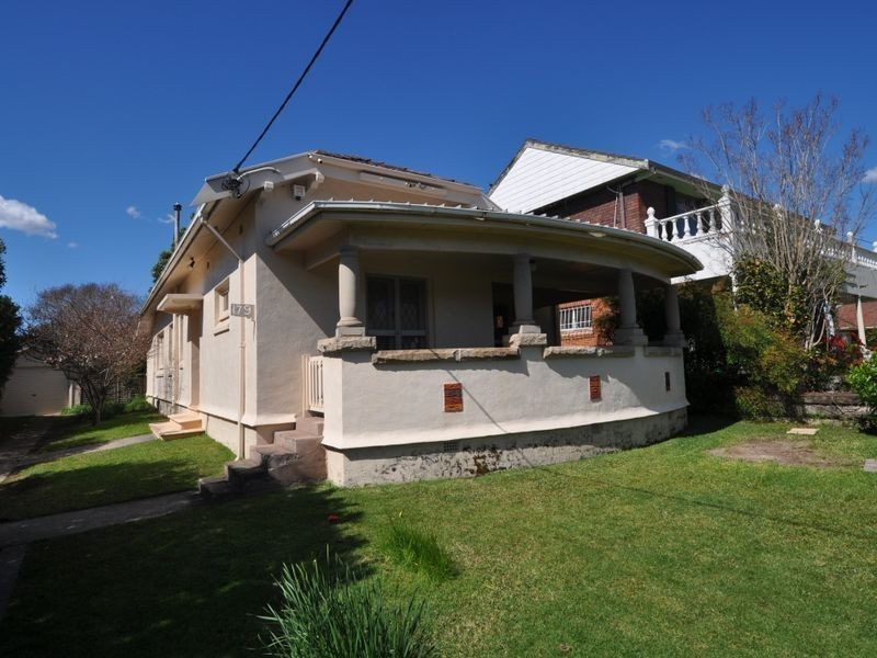 179 Albany Street, Point Frederick NSW 2250