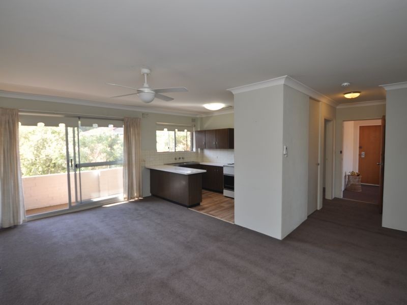 7/199 Albany Street, Point Frederick NSW 2250