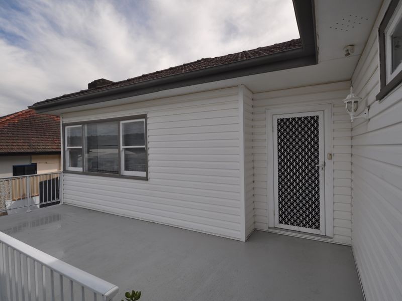 12 Donnison, West Gosford NSW 2250