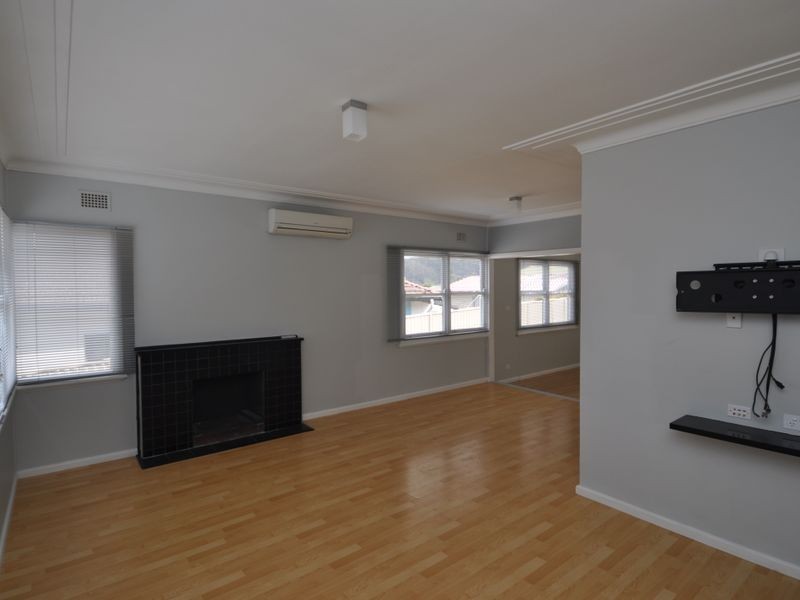 12 Donnison, West Gosford NSW 2250