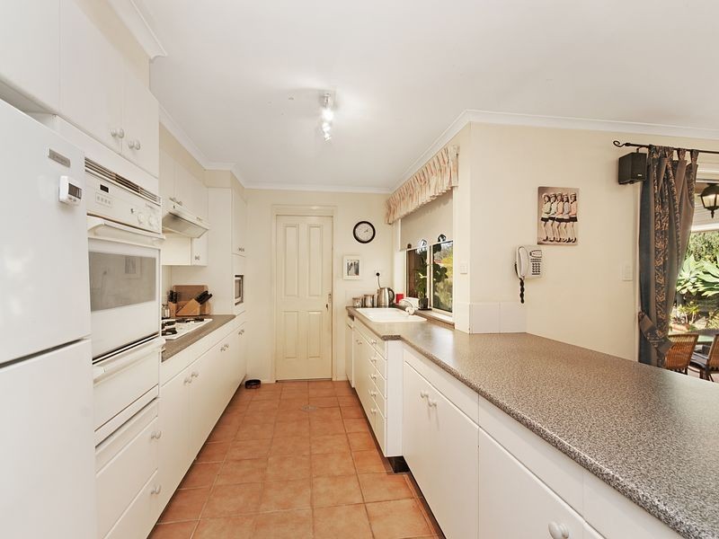 3 Woodport Close, Green Point NSW 2251