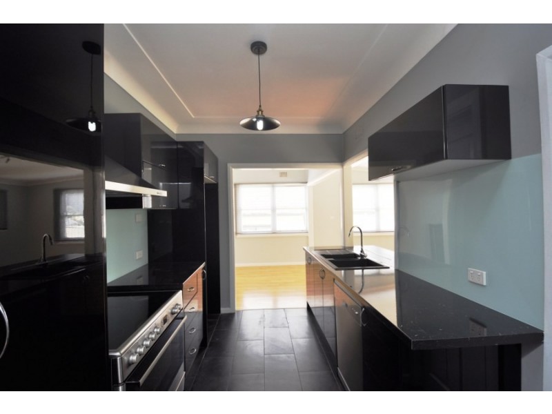 12 Donnison Street, West Gosford NSW 2250