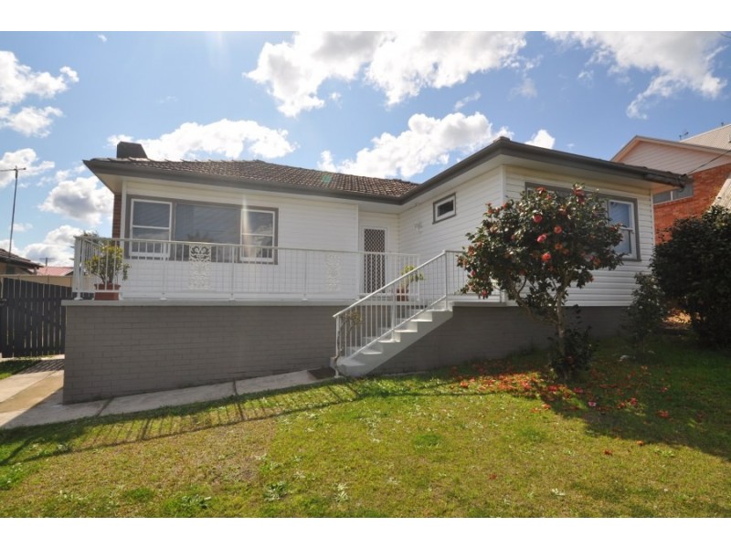 12 Donnison Street, West Gosford NSW 2250