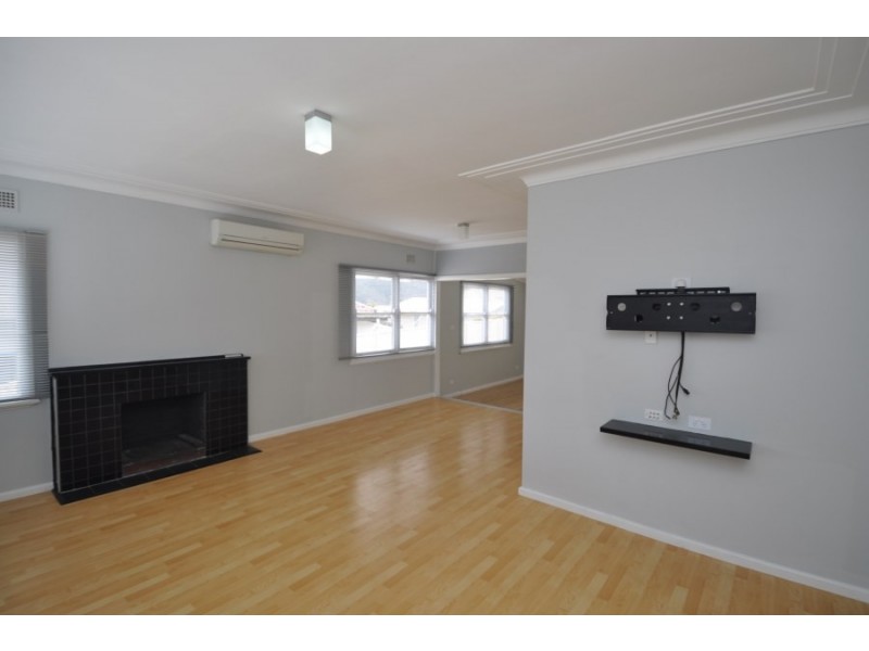 12 Donnison Street, West Gosford NSW 2250