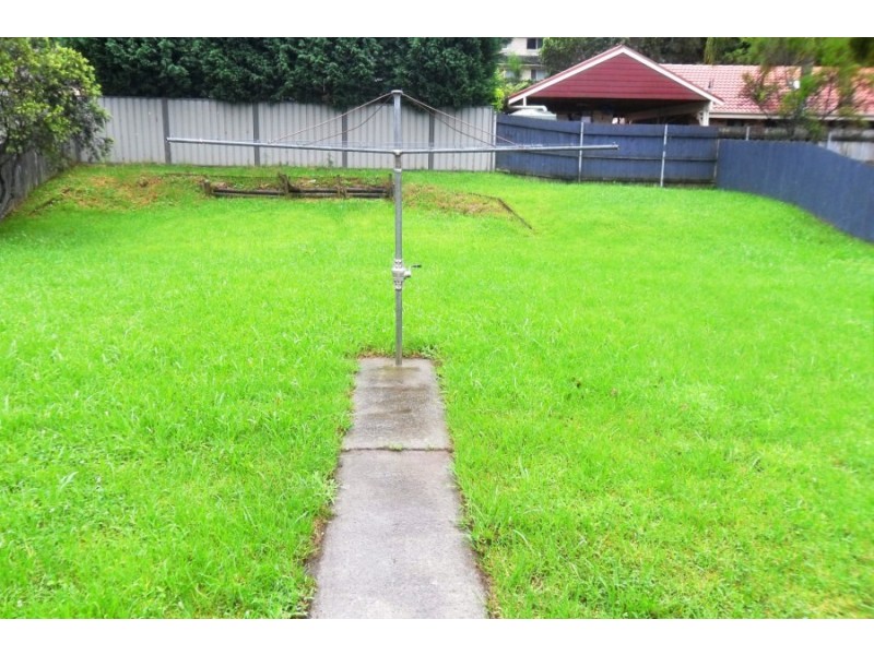 13 Roselands Avenue, Wyoming NSW 2250