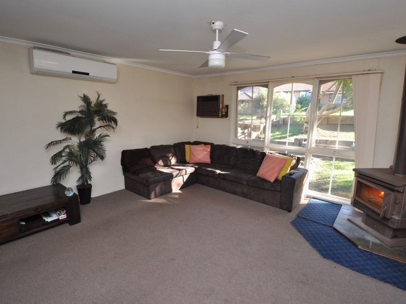 19 Woodside Drive, Narara NSW 2250