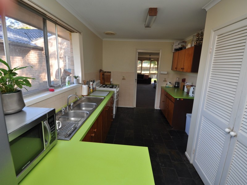 19 Woodside Drive, Narara NSW 2250