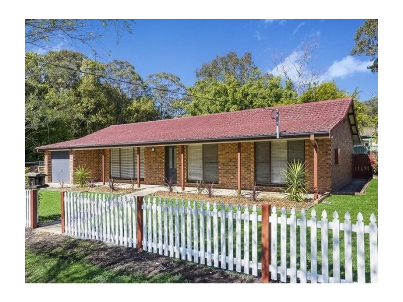 11 Compton Street, North Gosford NSW 2250