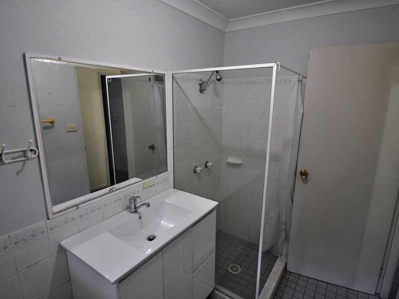 14 Roselands Avenue, Wyoming NSW 2250