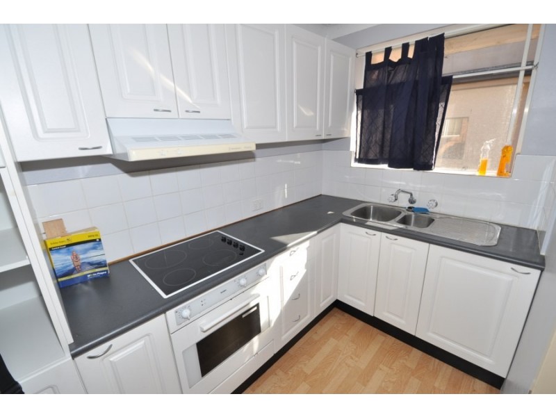 2/7 Sinclair Street, Gosford NSW 2250