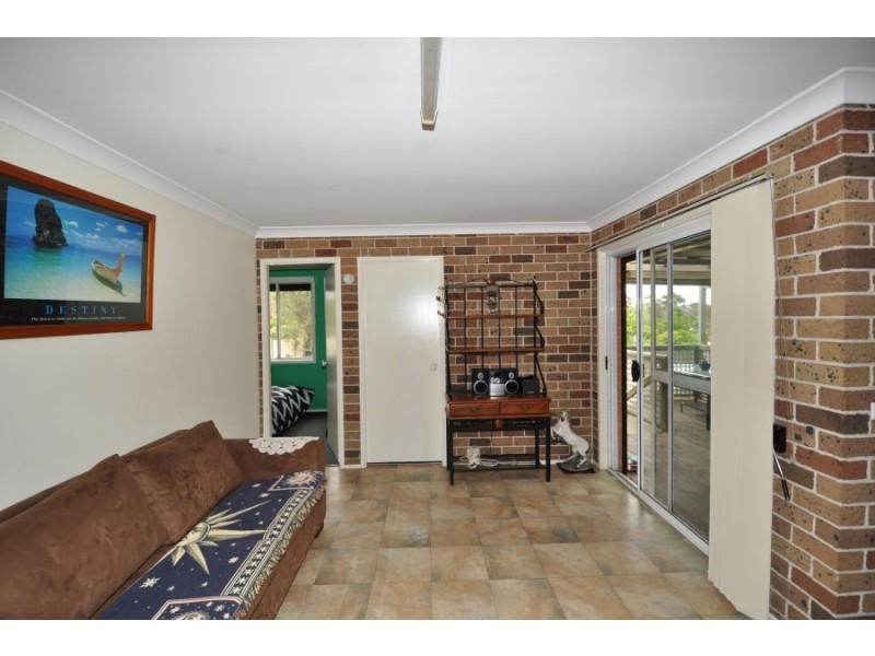 135 Wells Street, Springfield NSW 2250