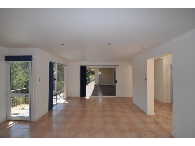 94 Blackbutt Street, Wyoming NSW 2250