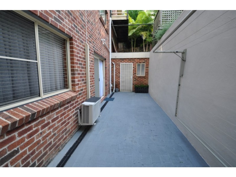 16A Roselands Avenue, Wyoming NSW 2250