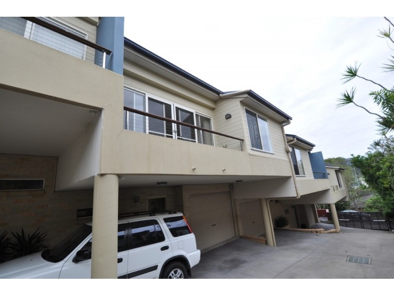 3/4 St George Street, Gosford NSW 2250