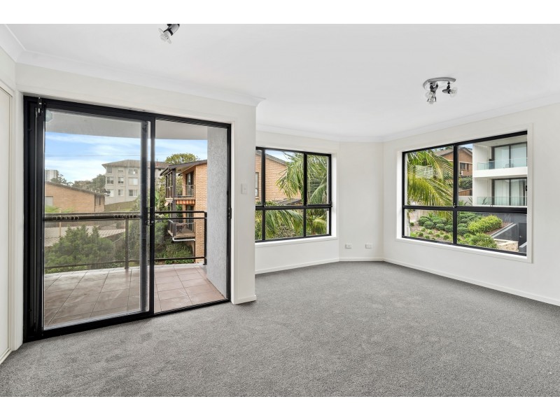 4/14 Lynn Avenue, Point Frederick NSW 2250