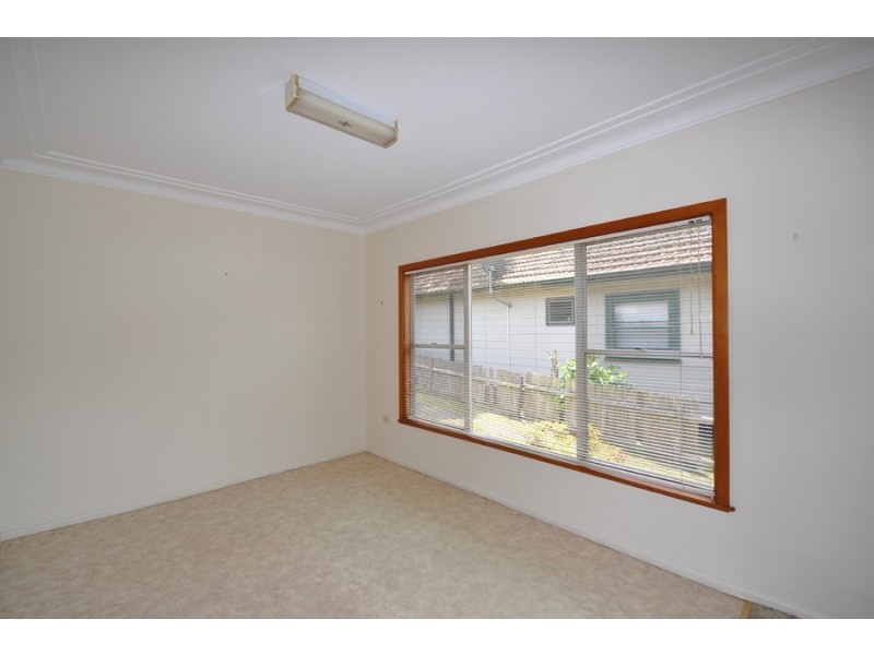 54 Albany Street, Point Frederick NSW 2250