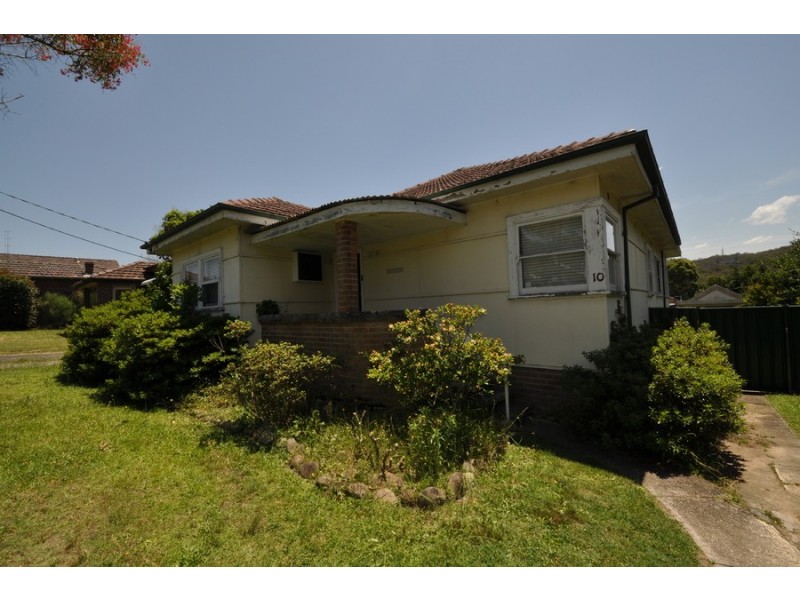 10 Duke Street, Point Frederick NSW 2250