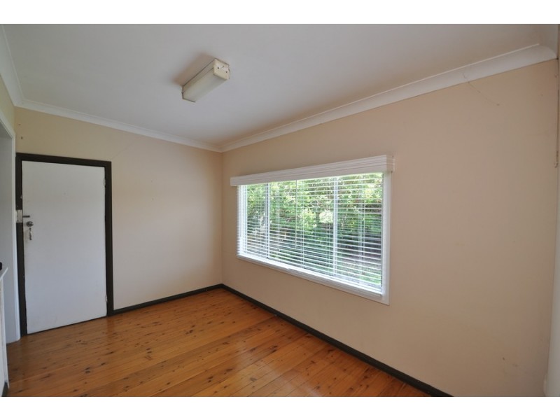 10 Duke Street, Point Frederick NSW 2250