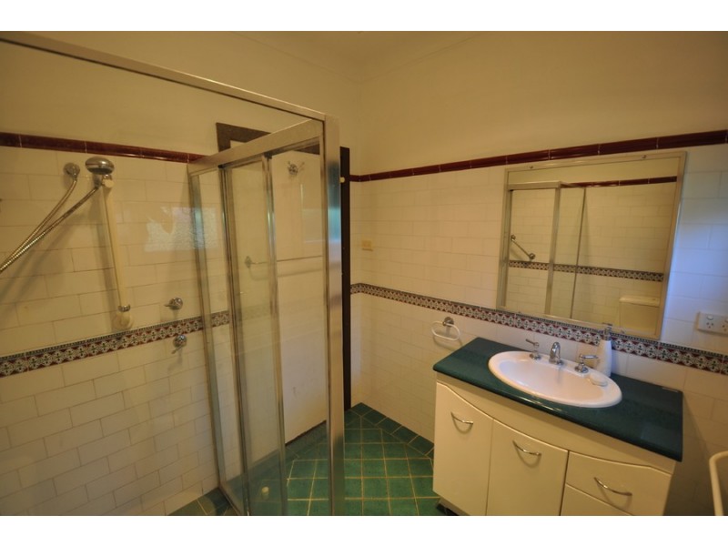 10 Duke Street, Point Frederick NSW 2250