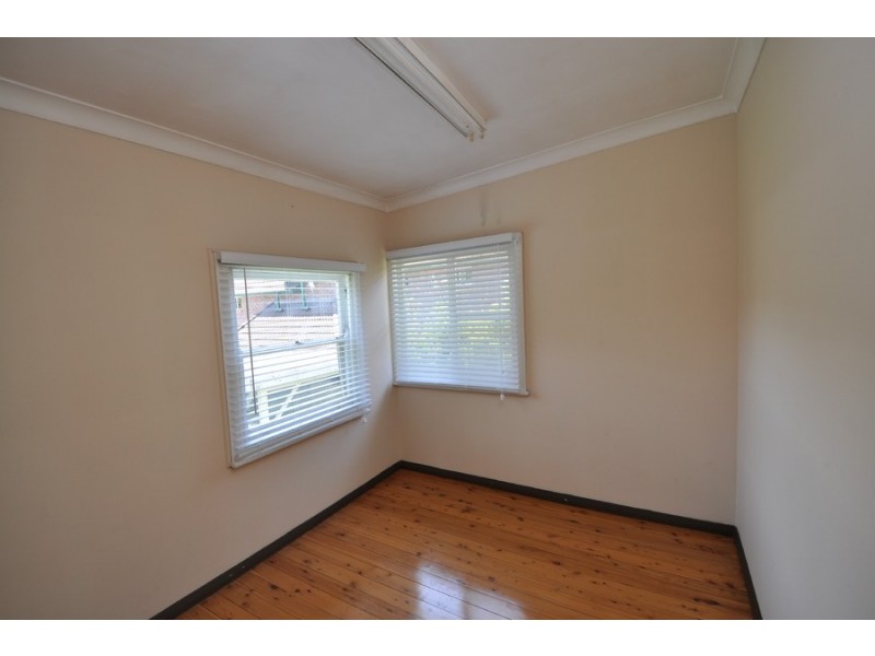 10 Duke Street, Point Frederick NSW 2250