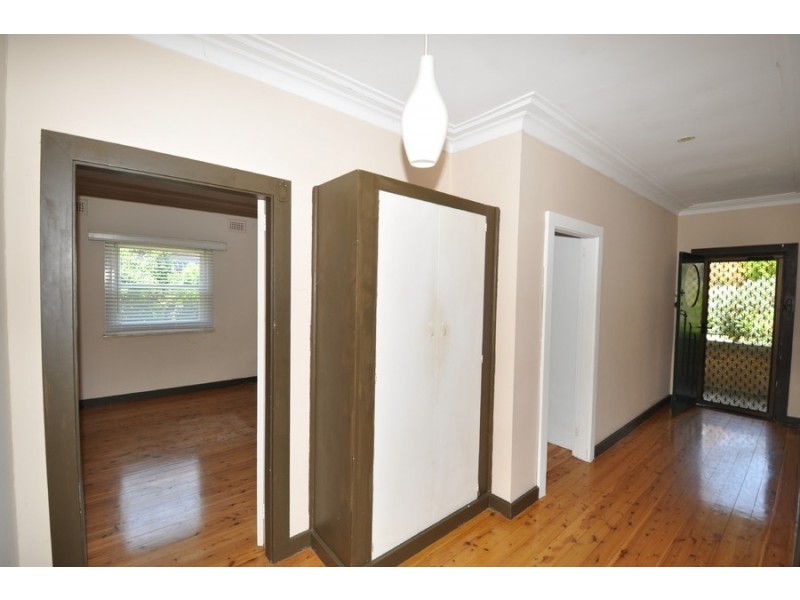 10 Duke Street, Point Frederick NSW 2250